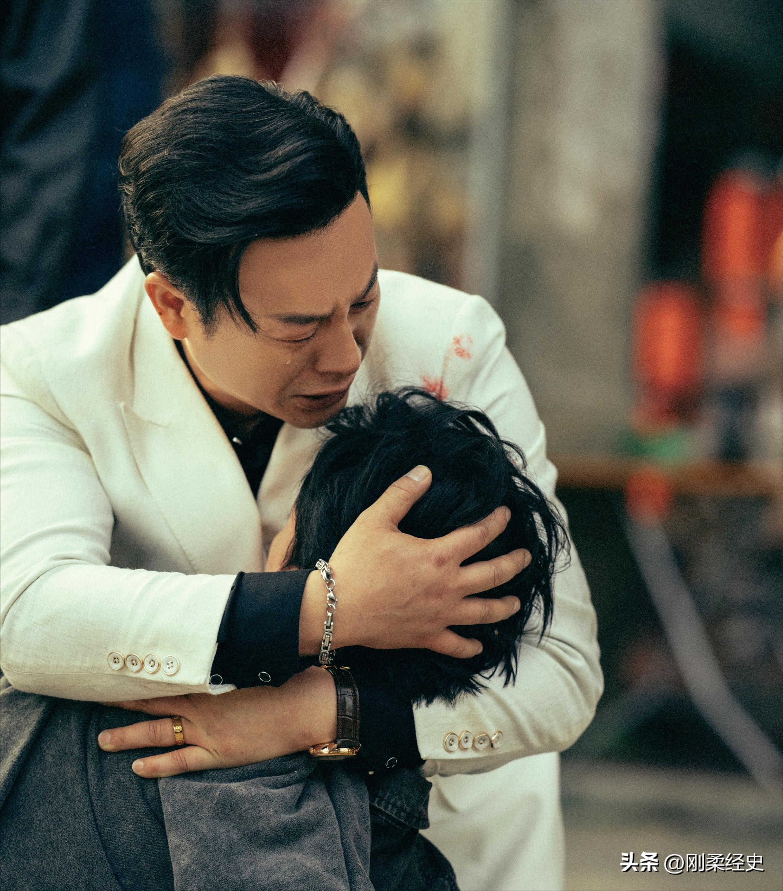 狂飙经不起推敲,狂飙不能看吗