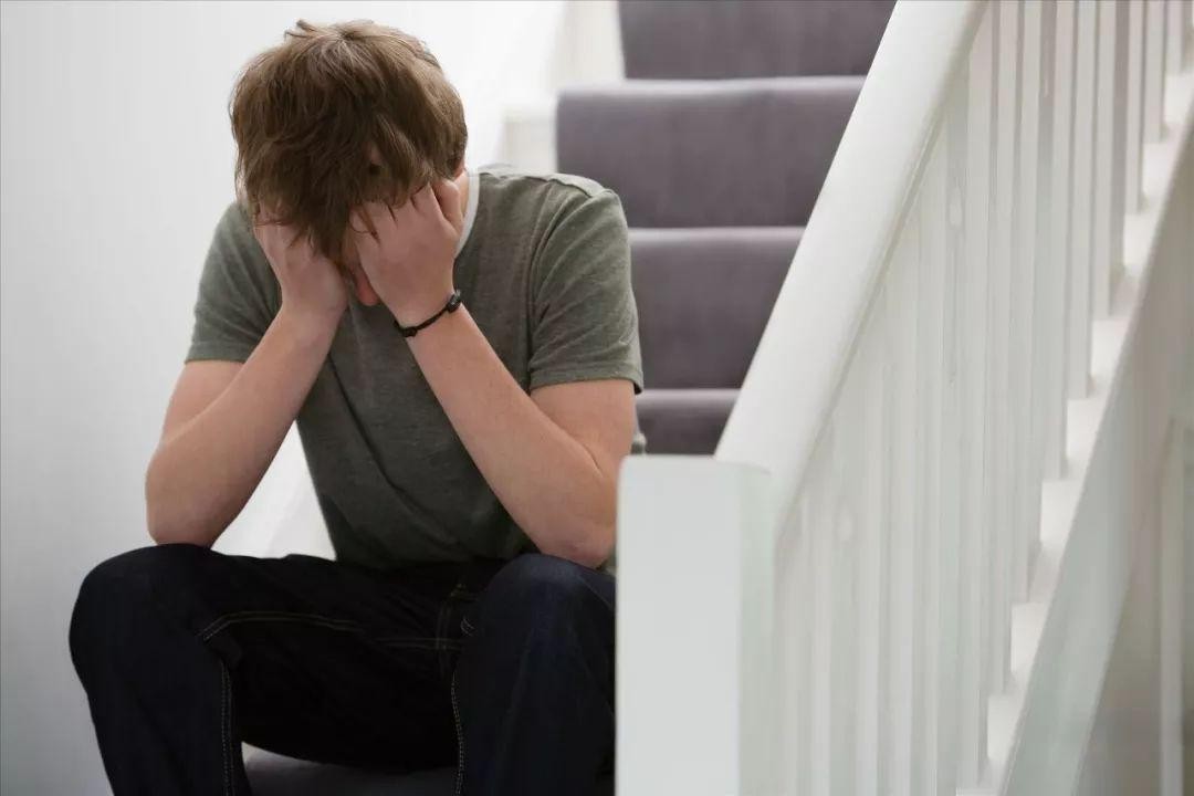 中医脸上黑点内调方法,脸上长斑内调看什么中医