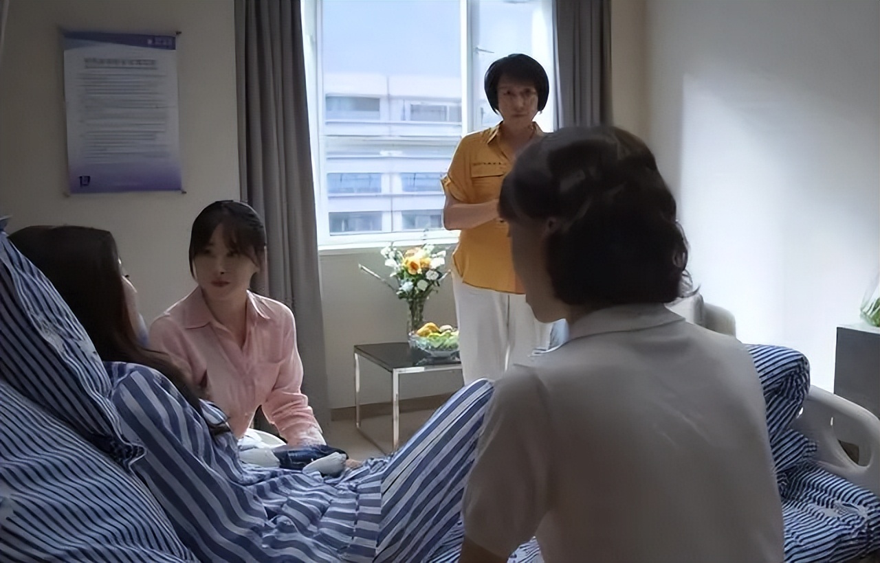 阔别内娱22年，一回归就成“妈圈顶流”，这位“挂历女神”有多牛