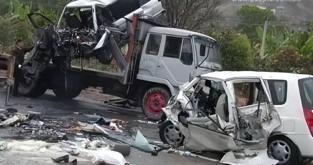 交通事故无力赔偿坐牢还要赔钱吗,交通事故车主无力偿还会坐牢吗