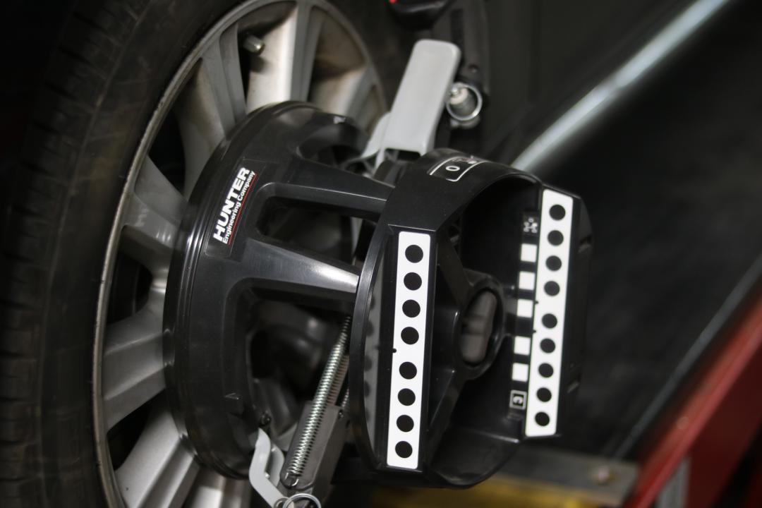 皇冠3.0经典老车翻新复活视频,丰田皇冠13代翻新