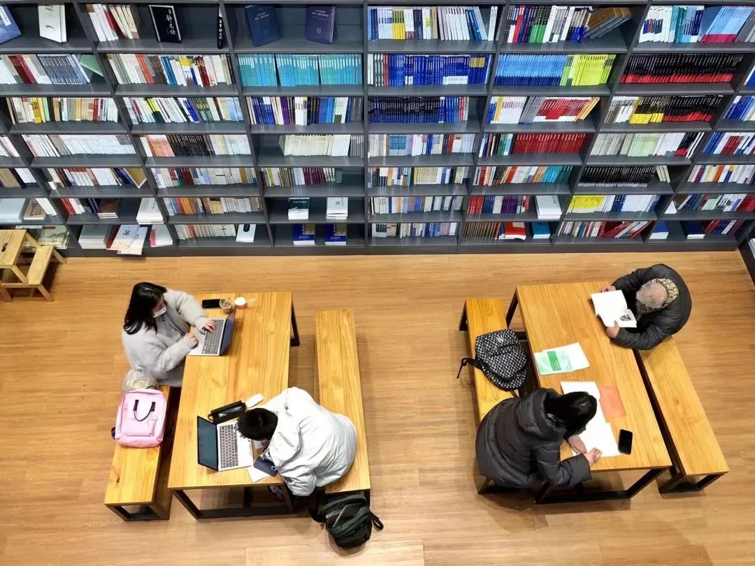 灏忓竷鎽勫奖鍥㈤槦,灏忓竷鎽勫奖