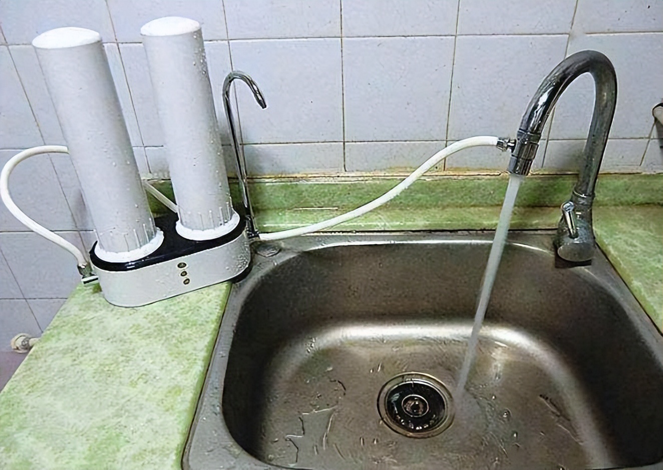 家庭用自来水安装净水器,家用自来水有必要安装净水器吗