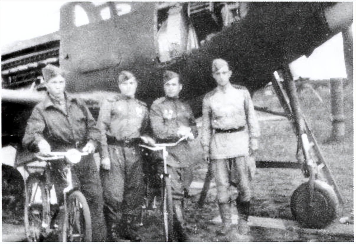 俄罗斯战机眼镜蛇机动,f22战斗机眼镜蛇