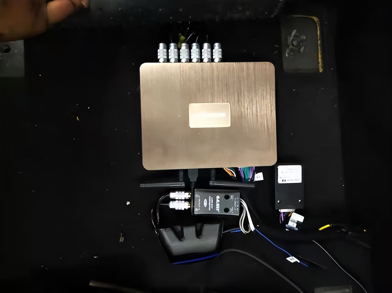 本田crv适合丹拿音响吗,crv混动2023款改丹拿三分频音响