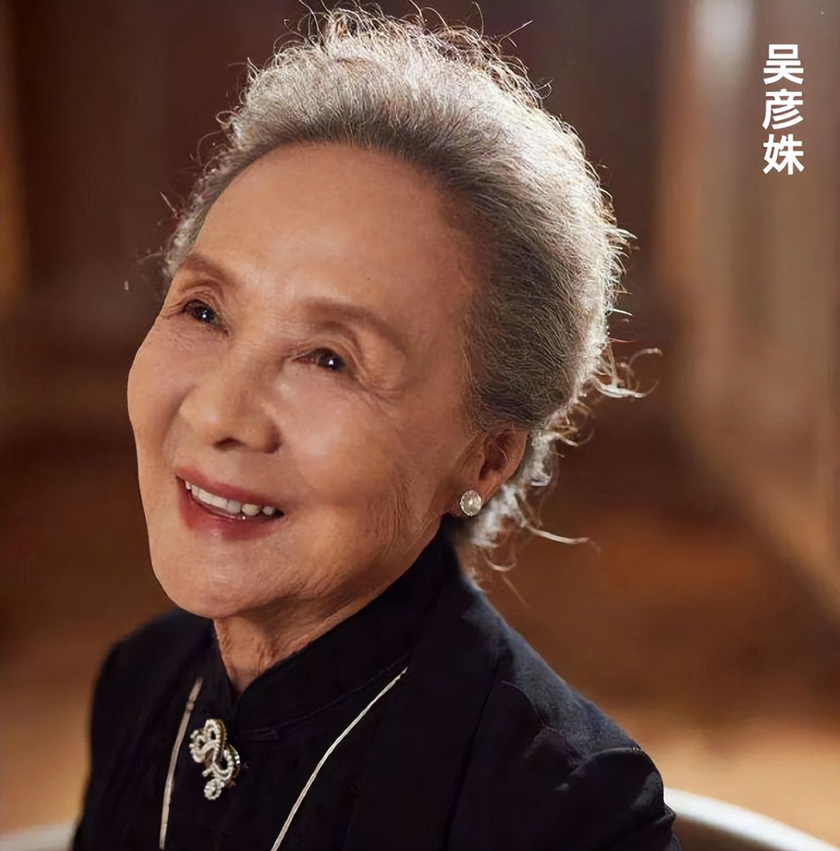 整容脸和自然脸老了的区别,自然美和整容脸的图片对比