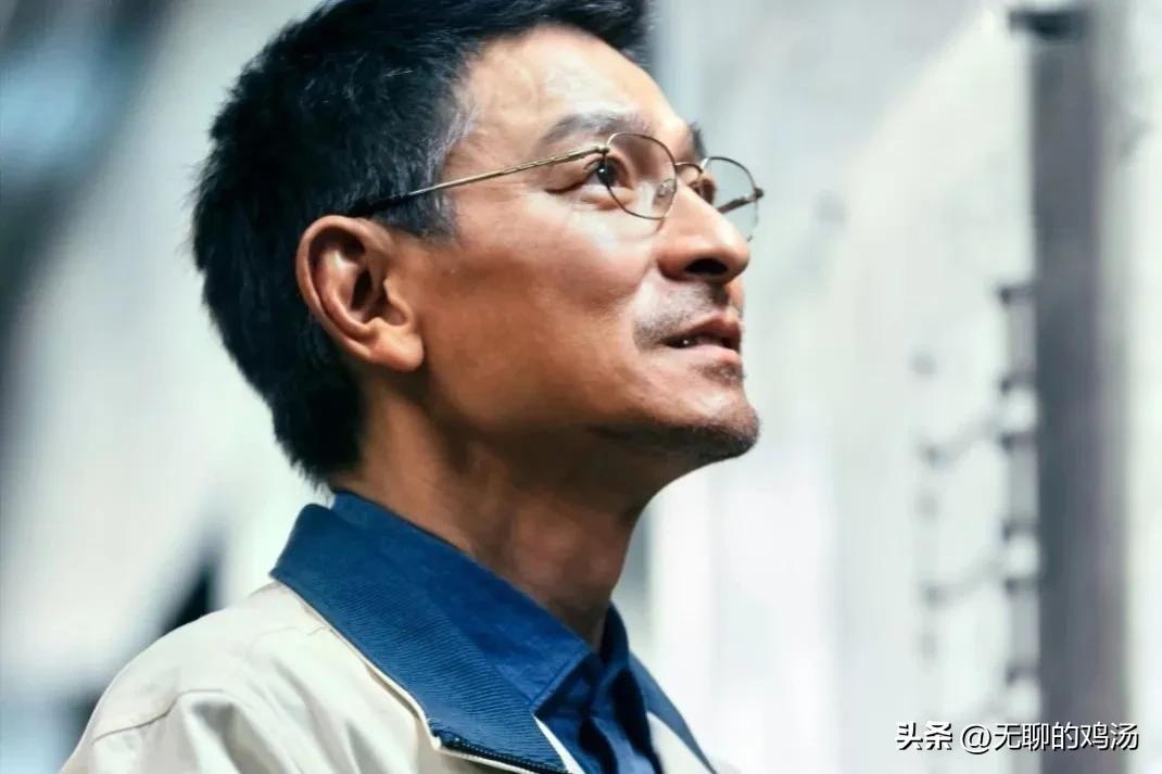 吴京200亿票房第一是谁,吴京主演票房破290亿能拿多少钱