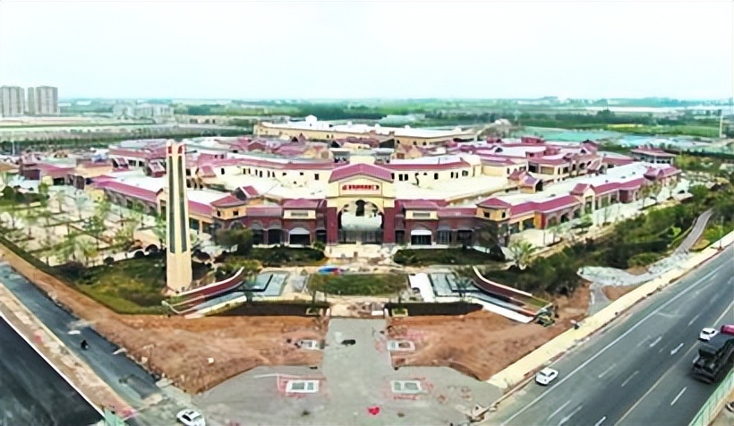 百联奥特莱斯陆港,即墨国际陆港百联奥特莱斯