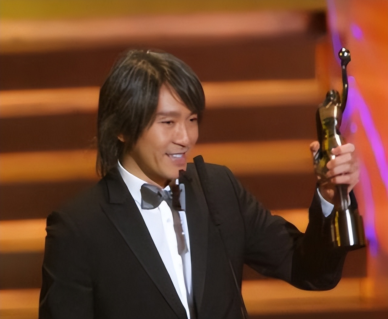 周星驰有多少名场面,周星驰霸气出场