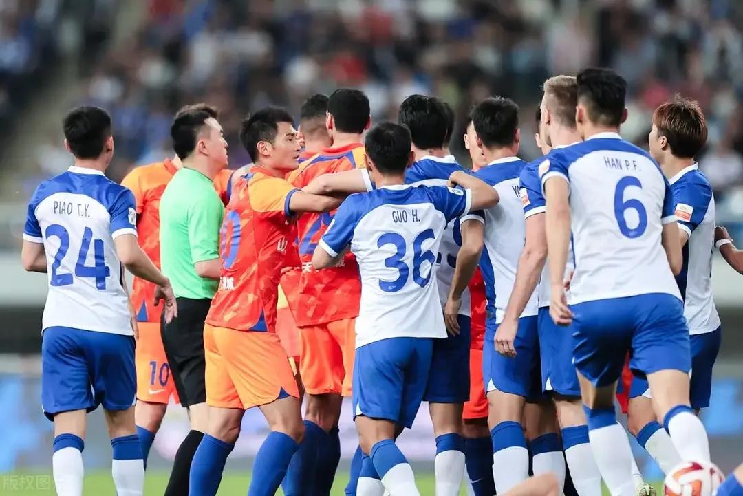 泰山队球迷指南,泰山队球迷多为啥坐不满