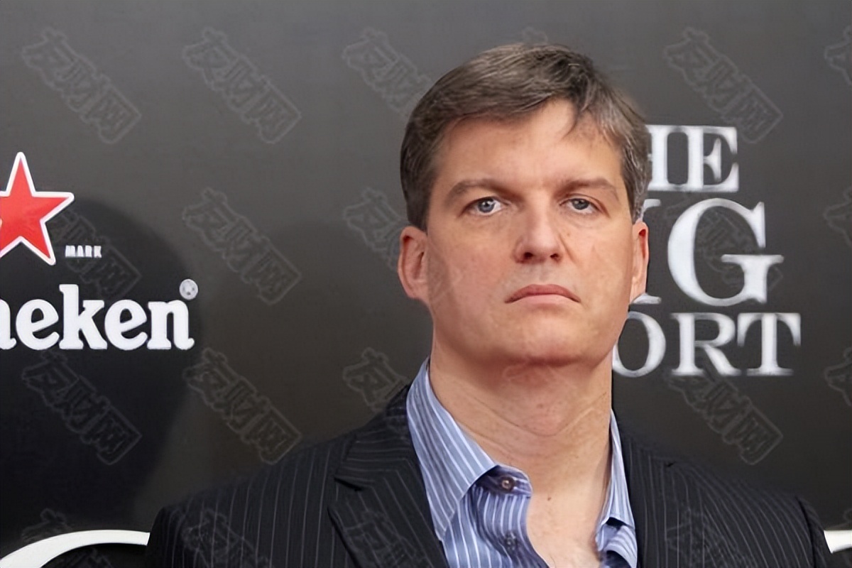 中方抛售千亿美债,做空华尔街对中国影响