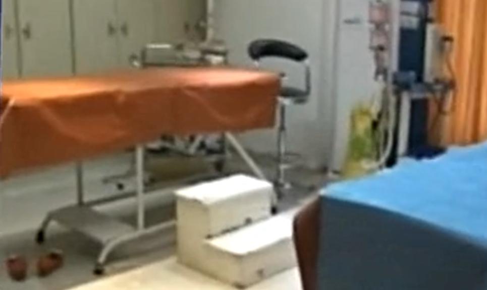 割双眼皮母女阴阳相隔,美容院母女俩割眼袋事件