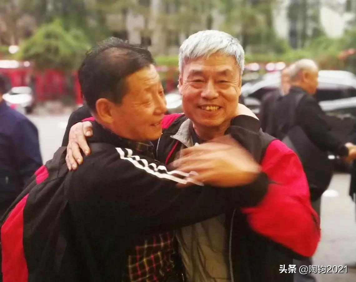 南京一晤，相聚甚欢，除了激动还是激动，战友们相拥而泪几多深情