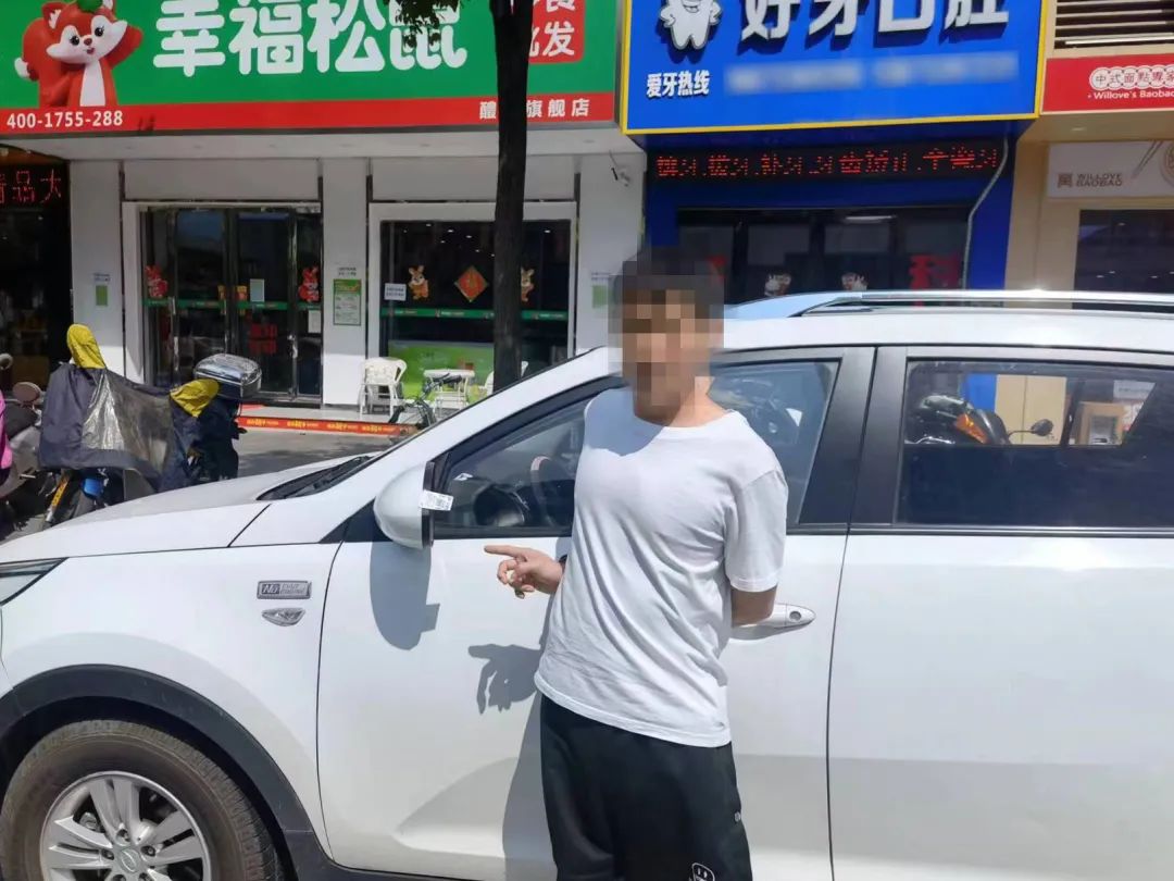 近期贴小卡片被抓的人,贴涉赌小卡片被抓什么罪