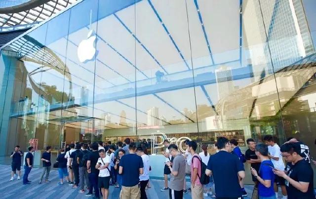 苹果手机崩了咋办呀,大家的苹果手机裂了吗