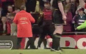 齐达内把足球艺术发挥得淋漓尽致,足球十大中场大师齐达内