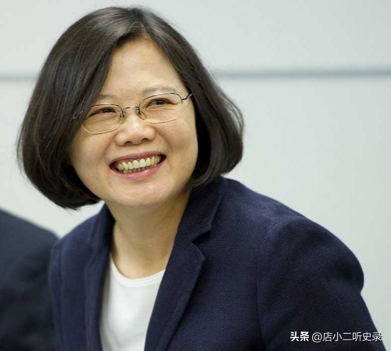 台媒曝光:蔡英文存款超千万,还计划带400吨黄金与国宝,逃亡美日?