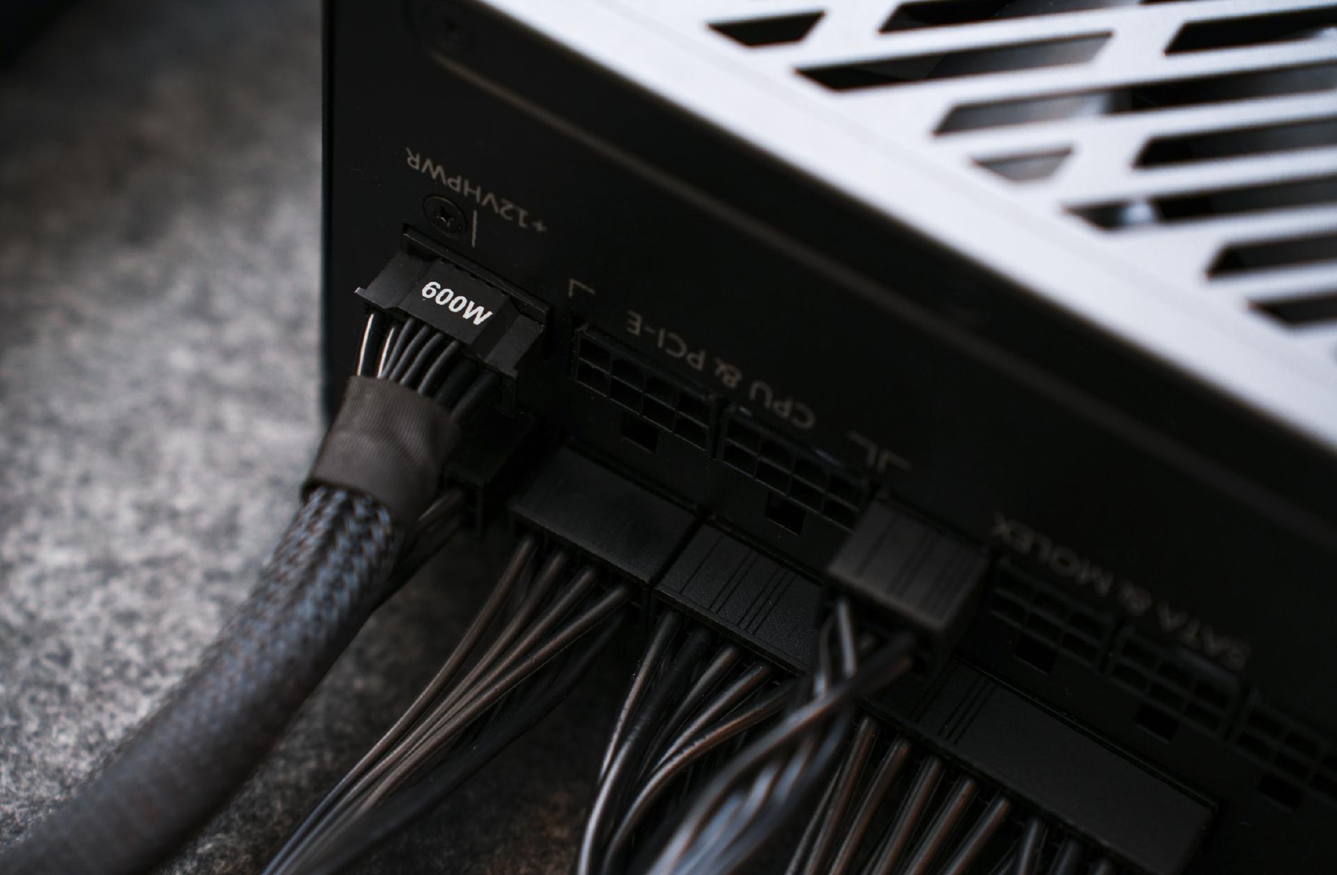 安钛克p1初星装什么水冷,安钛克p1机箱