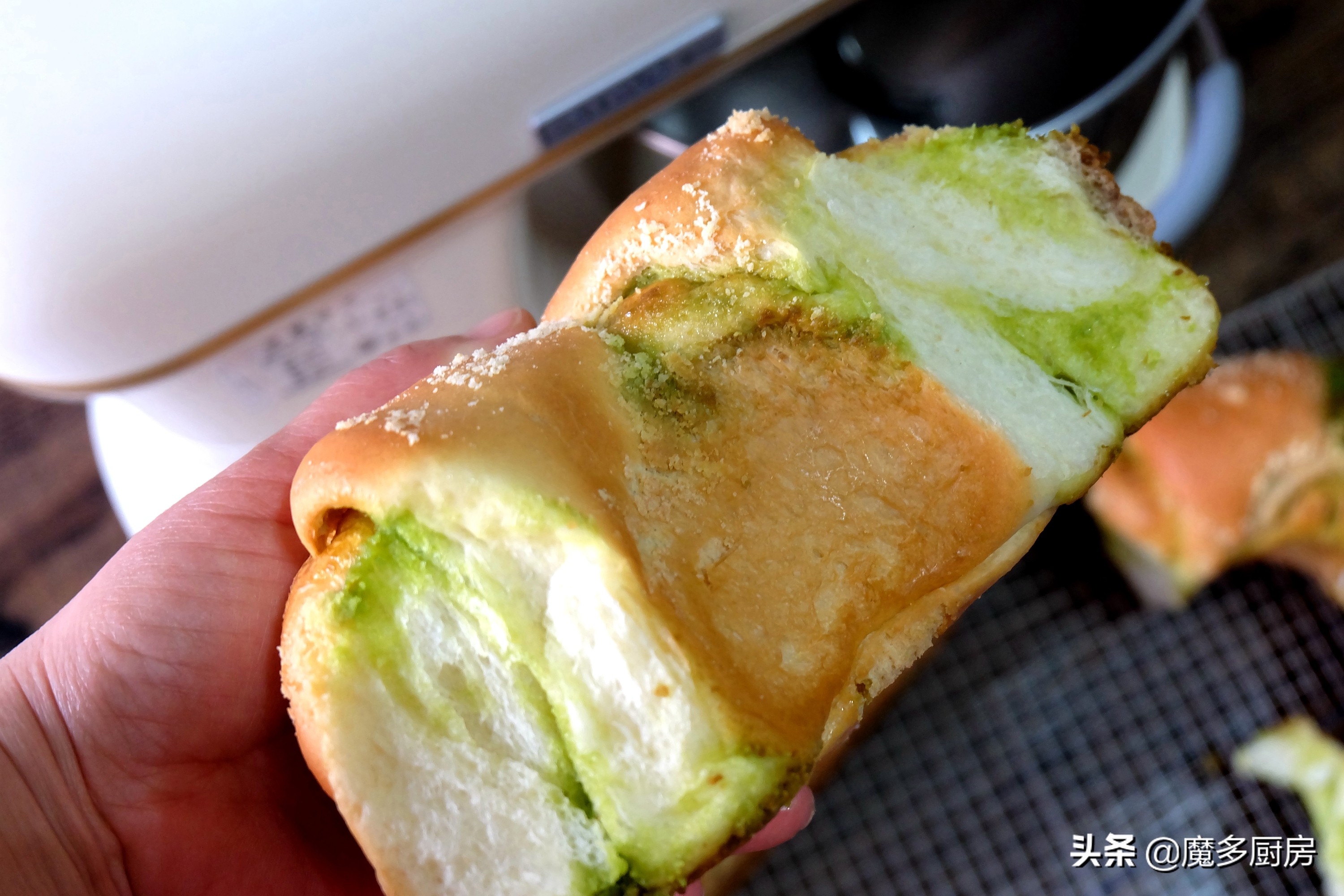 家常面包怎么做松软好吃,在家怎样做面包又松又软视频教程