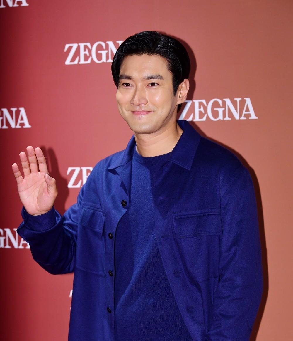 李敏镐和李钟硕同框,韩国明星李钟硕变帅