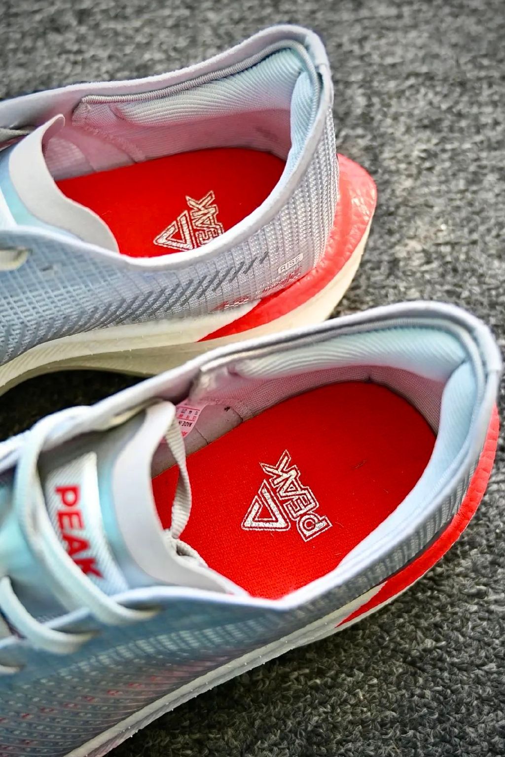 匹克up302.0测评,匹克碳板跑鞋up302.0