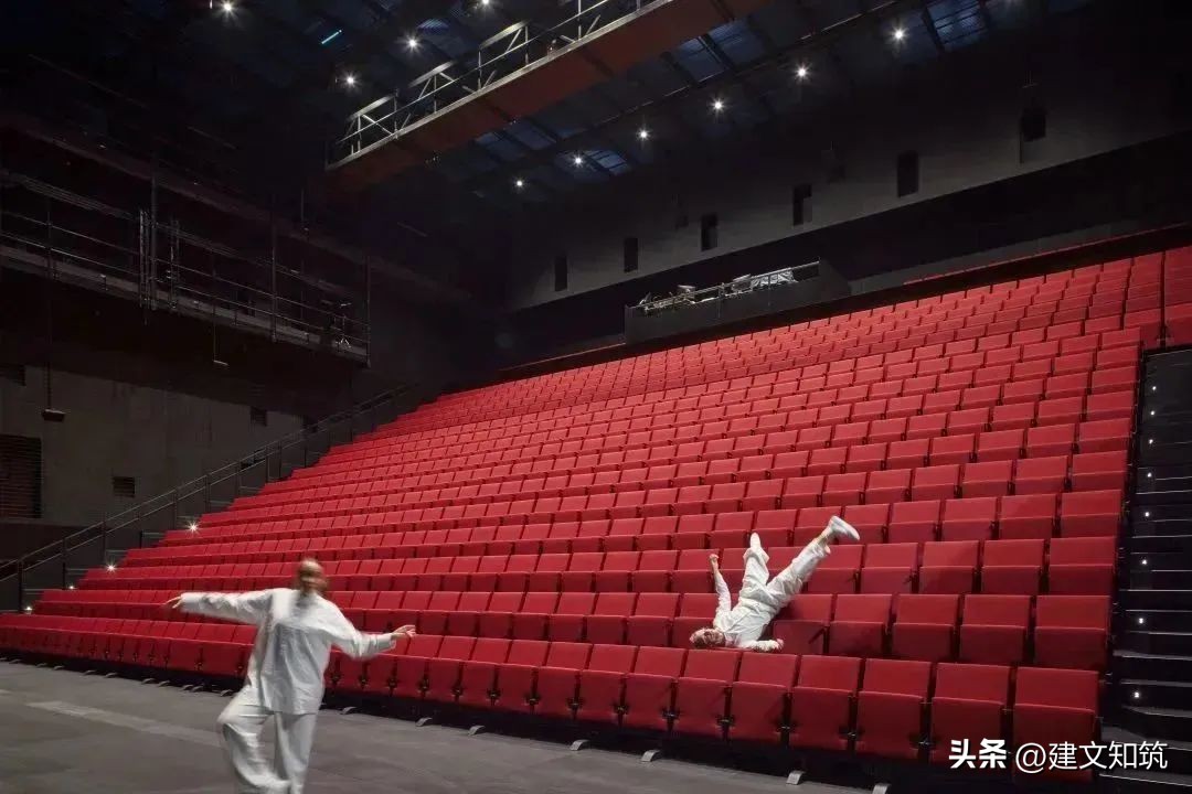 鑺叞璧皵杈涘熀鑸炶箞,鑺叞璧皵杈涘熀鏂囧寲寤虹瓚
