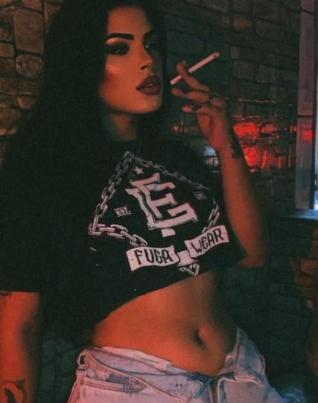 女网红变性为男人新闻,内马尔与冲浪网红