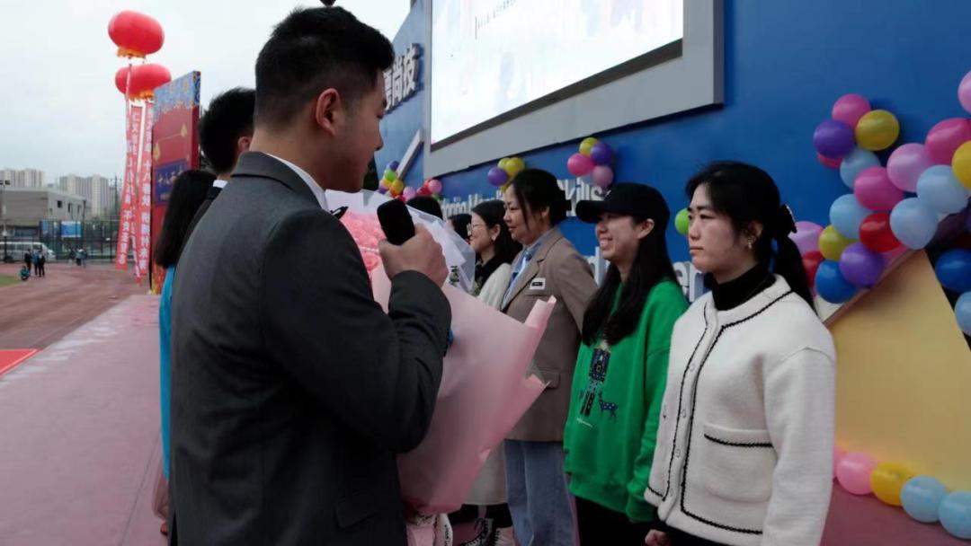 十八而志，大任始承——成都电子信息学校举行第二届成人礼