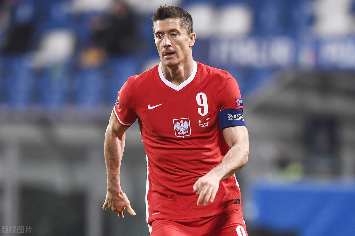 世界杯莱万单刀破门镜头盘点,世界杯莱万踢两次点球