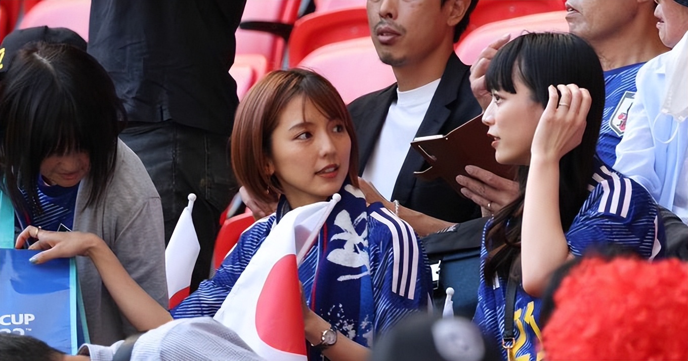 世界杯日本太太团,世界杯日本男足太太团大赏