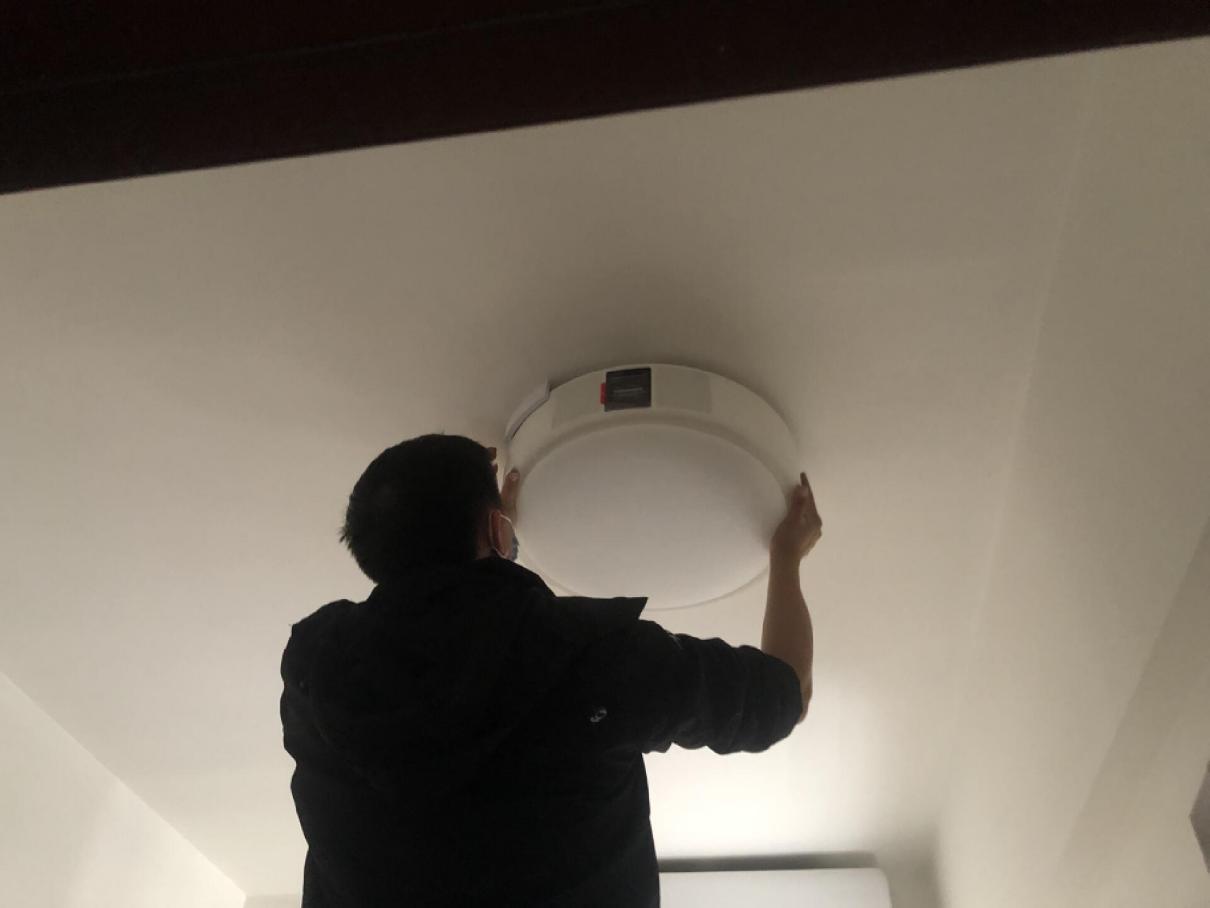 【开箱评测】极米神灯:卧室投影仪的天花板,居然是个吸顶灯!