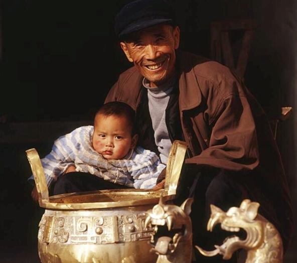 河南一老人带村民造假,河南老汉带领全村造假