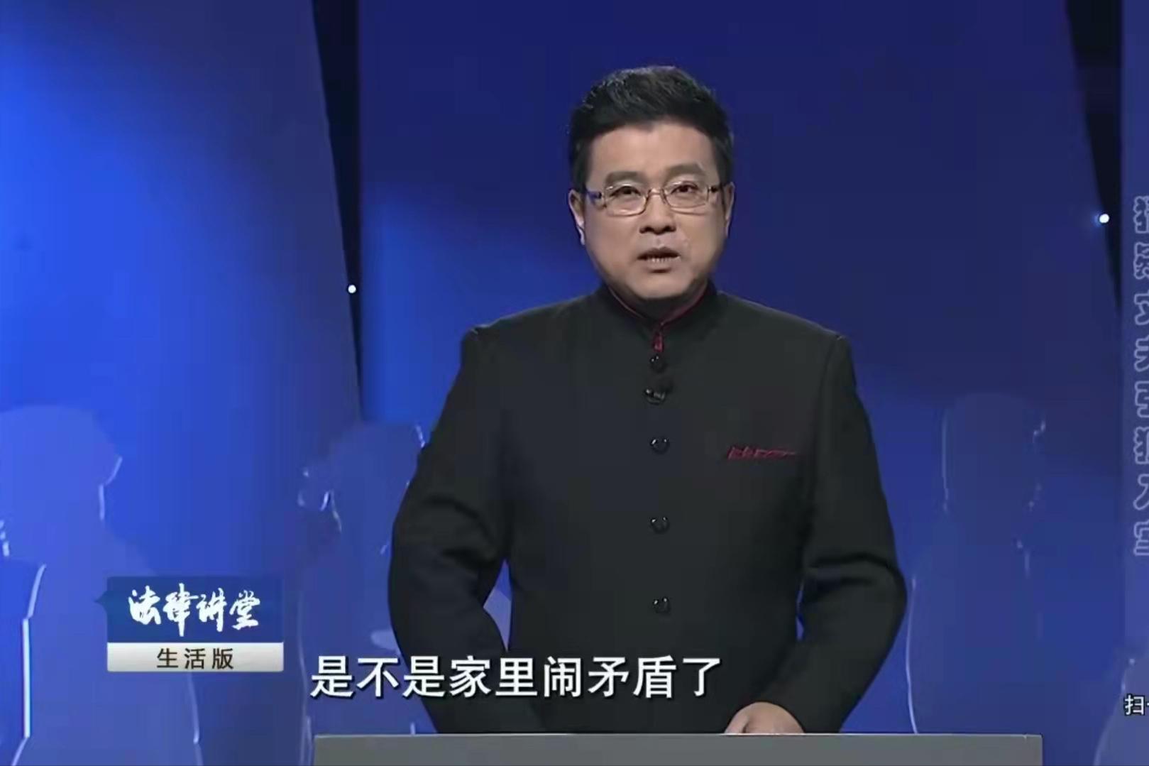 女子抓老公出轨闺蜜,女子抓丈夫出轨闺蜜