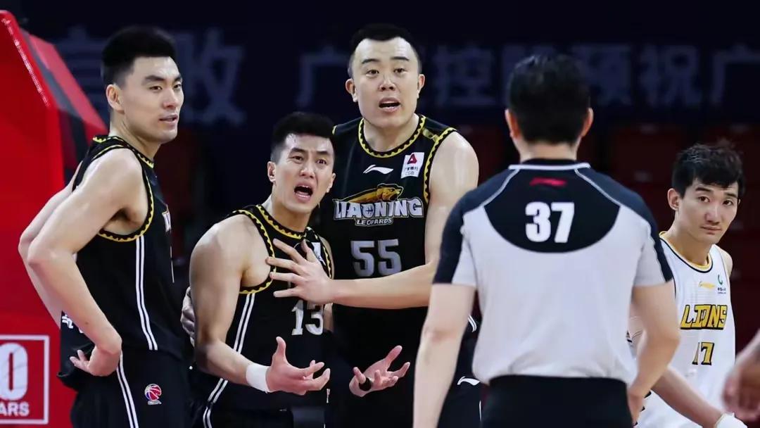 浙江对深圳王世龙赛后采访,浙江队新教练王世龙