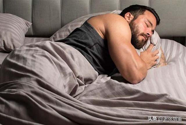 偏瘦健身多久能变成肌肉男,偏瘦怎么练成最强肌肉男