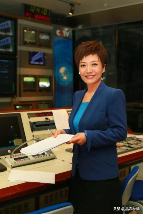 贺红梅康辉唱歌,年轻的朋友来相会贺红梅康辉