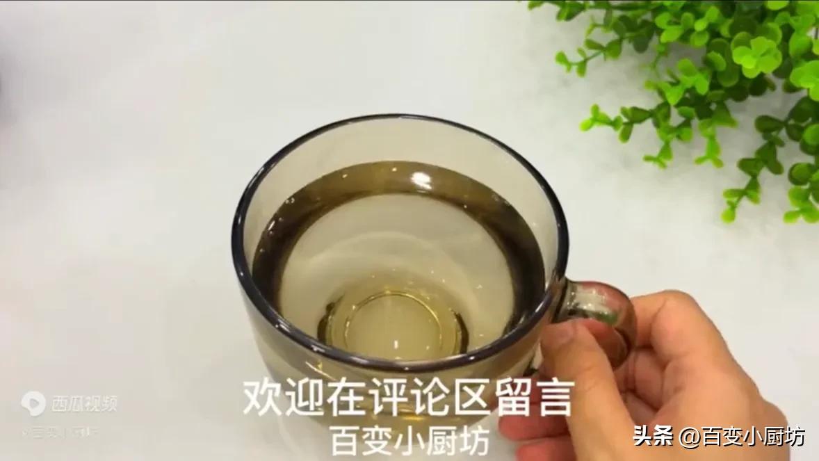 早晨第一杯水怎样喝才是正确的,清晨起床第一杯水喝多少合适
