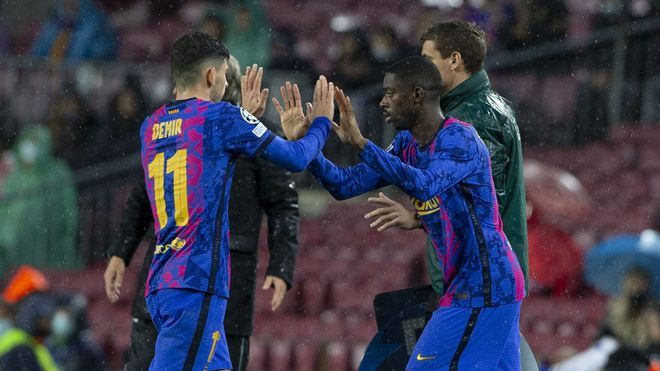 巴萨433哈维伊涅斯塔布斯克茨位置,哈维巴萨433