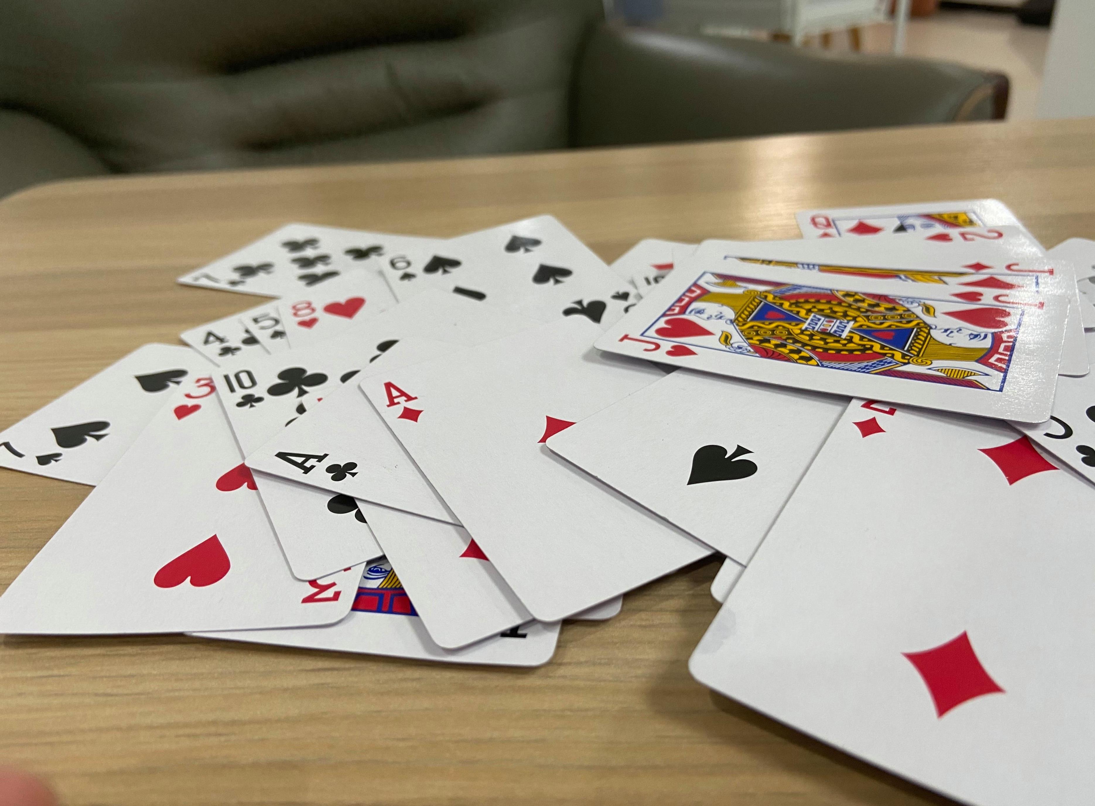 三姐妹玩斗地主全集,三姐妹玩斗地主四个人