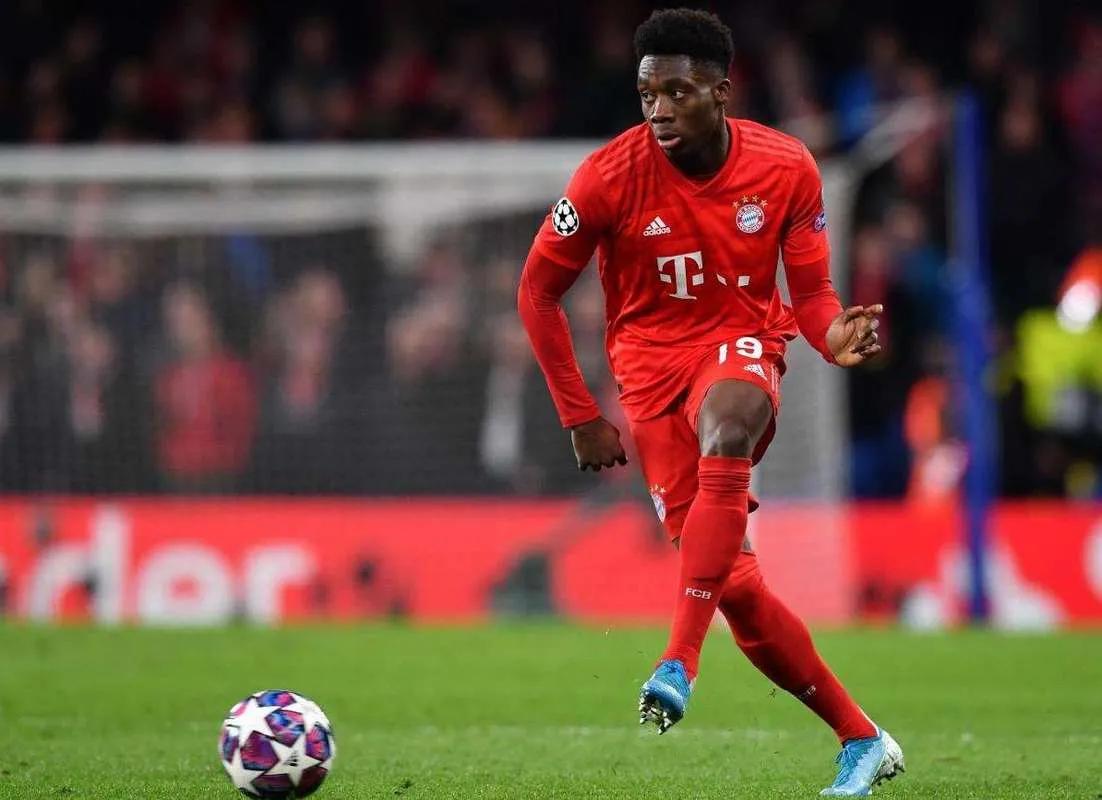 足球大叔小球,足球小将vs足球老将