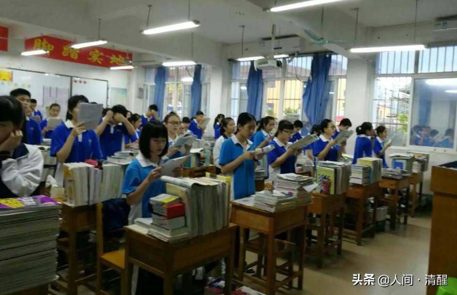 2013年女孩第3次高考，怀疑成绩被掉包586变364，语文作文是空白