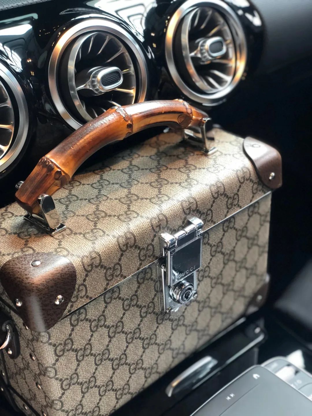 时代的眼泪有几款,时代的眼泪牌子