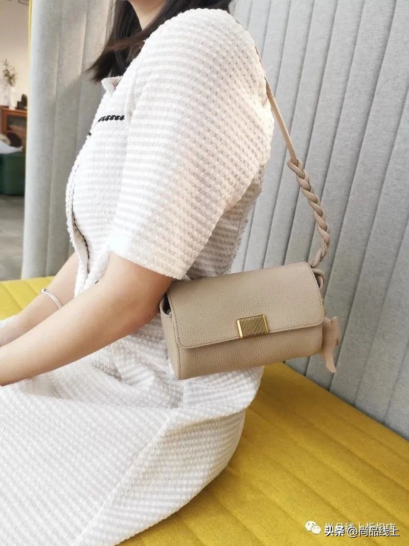 稻草人服装配饰旗舰店,稻草人特价女包直包