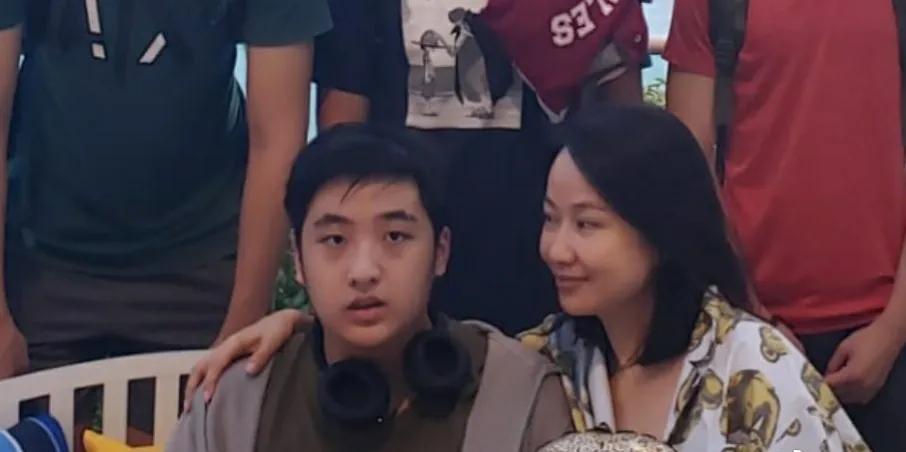 吴镇宇谈儿子长相,吴镇宇跟儿子年龄差距