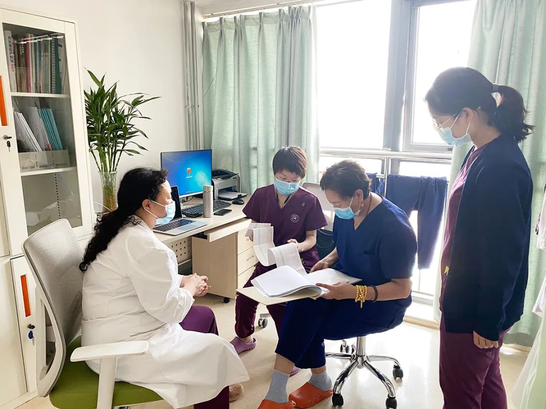 守候多时，终于等到你——产房迎顺产宝宝，母婴平安