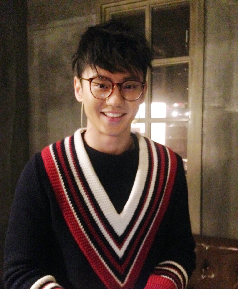 惊艳泳坛宁泽涛26岁退役现状,宁泽涛从泳坛退役后转战高尔夫