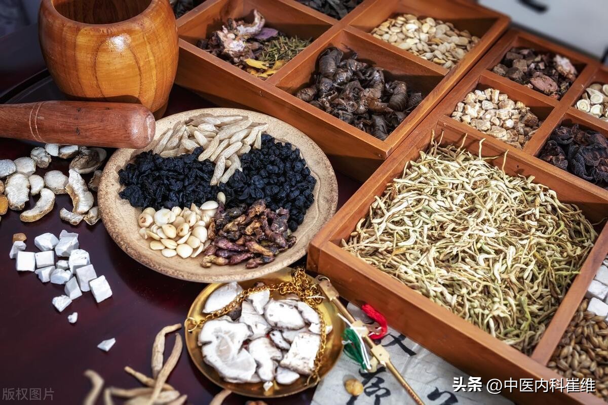 胆囊息肉脸色发黄别大意,小心胆汁淤积,一个千古名方,清热利胆