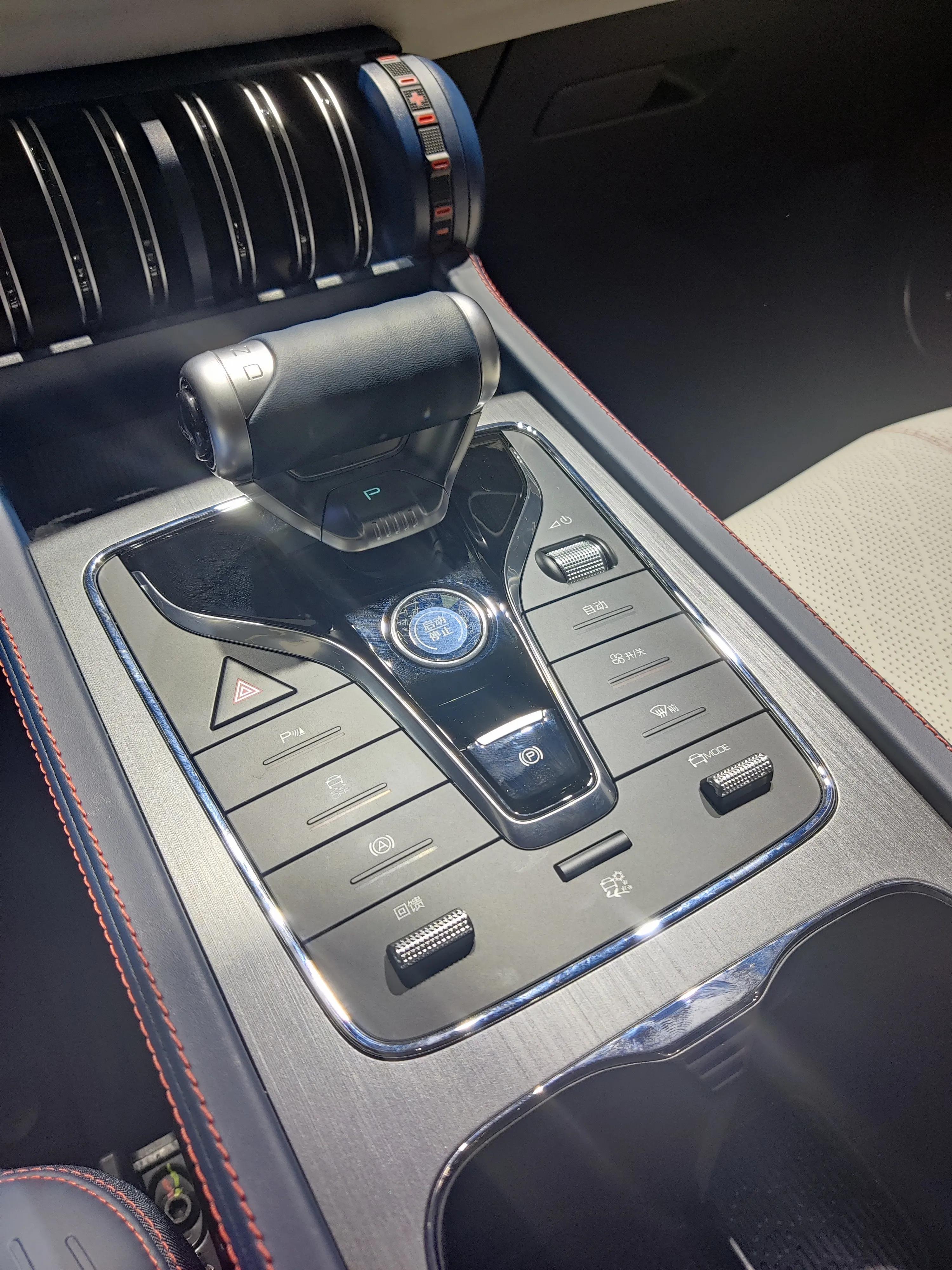 探店打卡比亚迪元PLUS