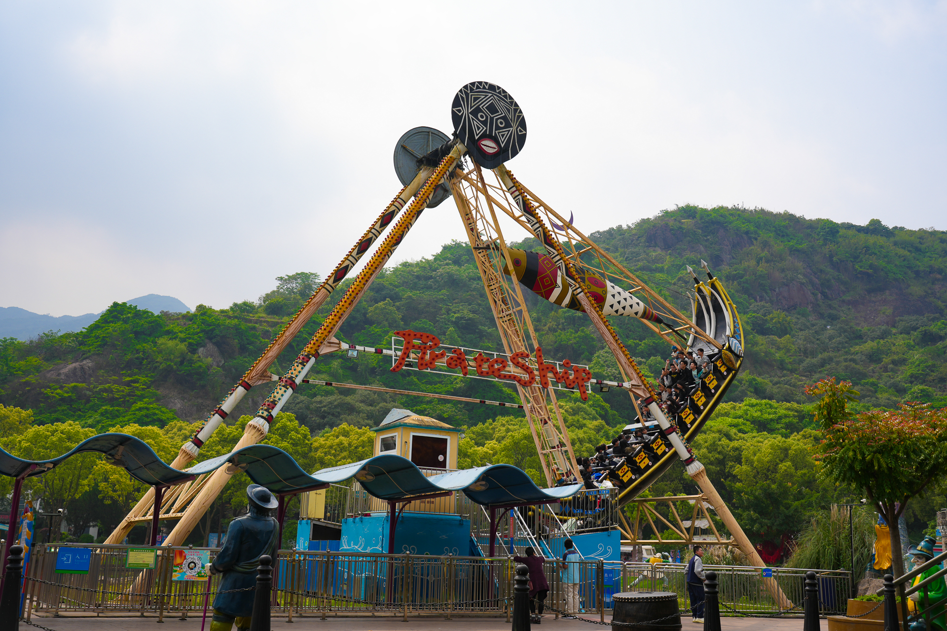 温州瓯海美食一条街,温州乐园刺激惊险