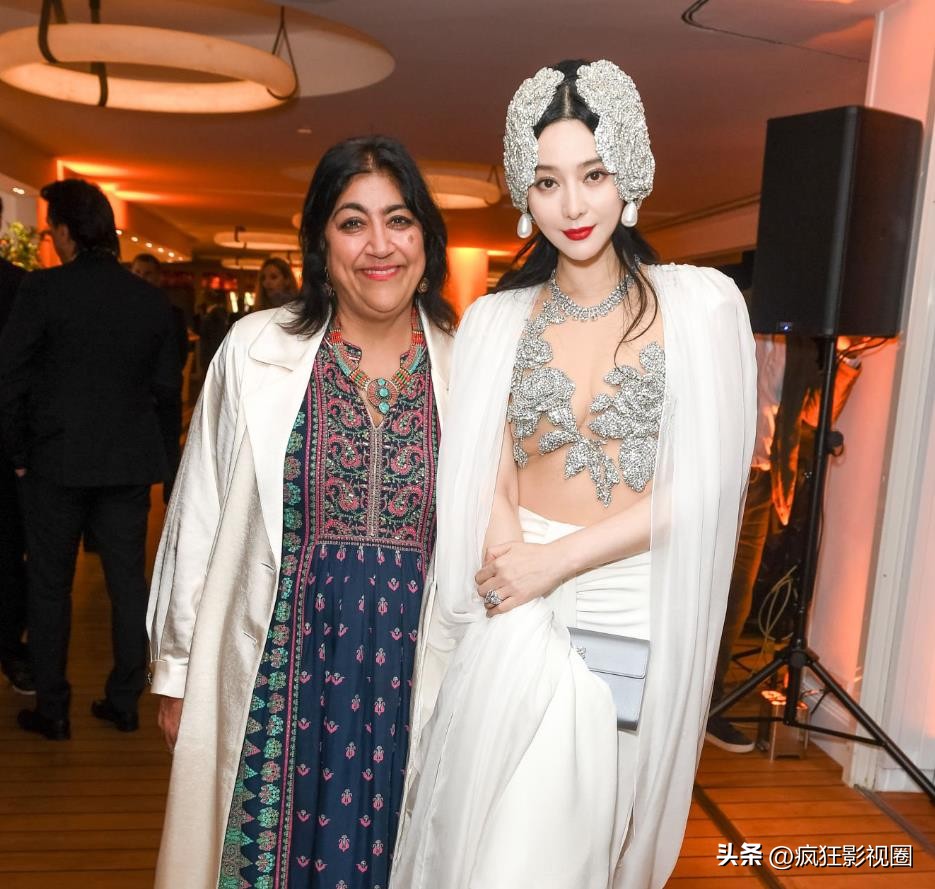 有人穿成玫瑰花，有人真空上阵，戛纳红毯走完了，谁尴尬一目了然